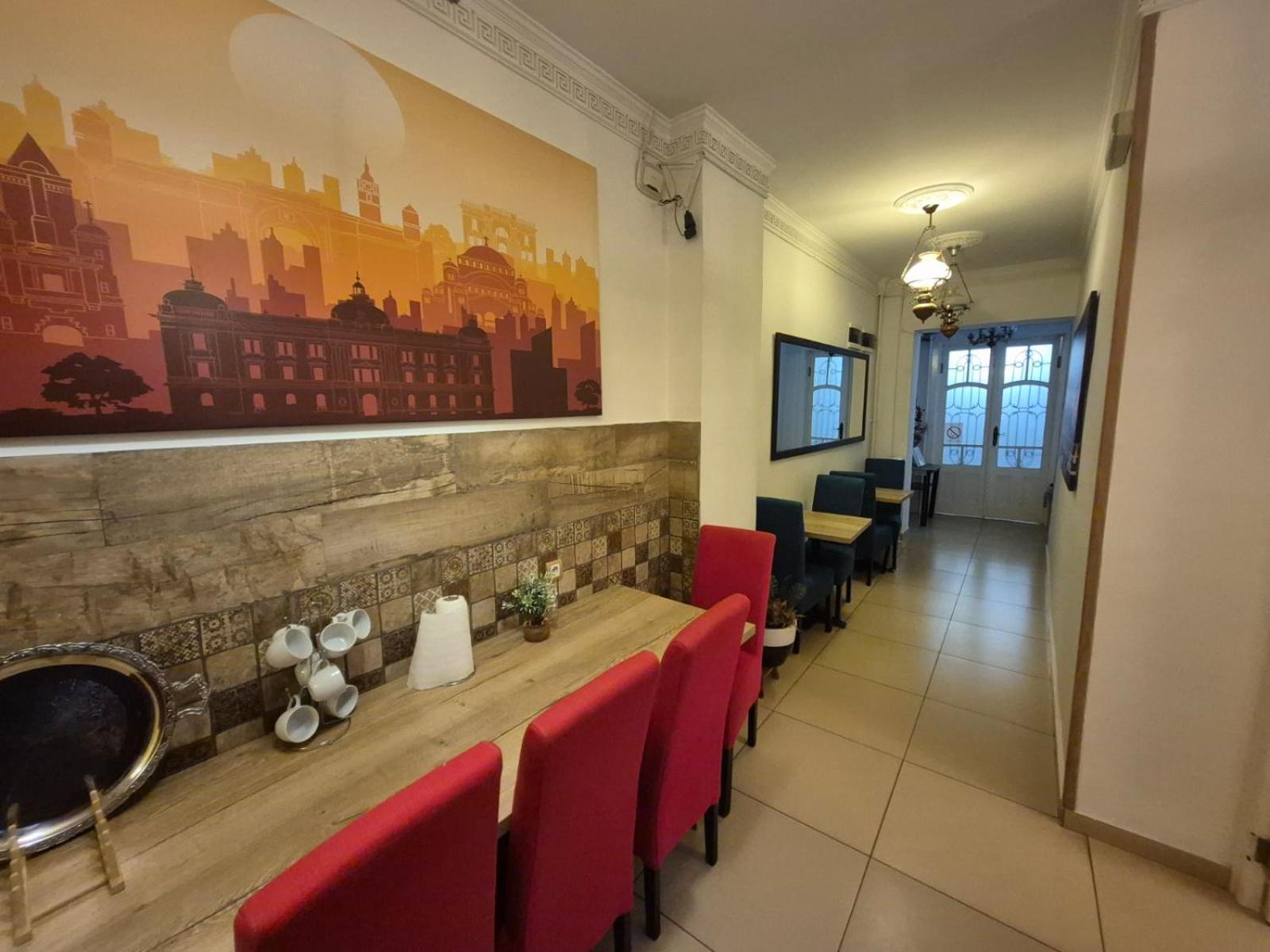 Authentic Belgrade Centre Apartments For Large Groups, Republic Square - Up To 47 People In 5 Apartments Oda fotoğraf
