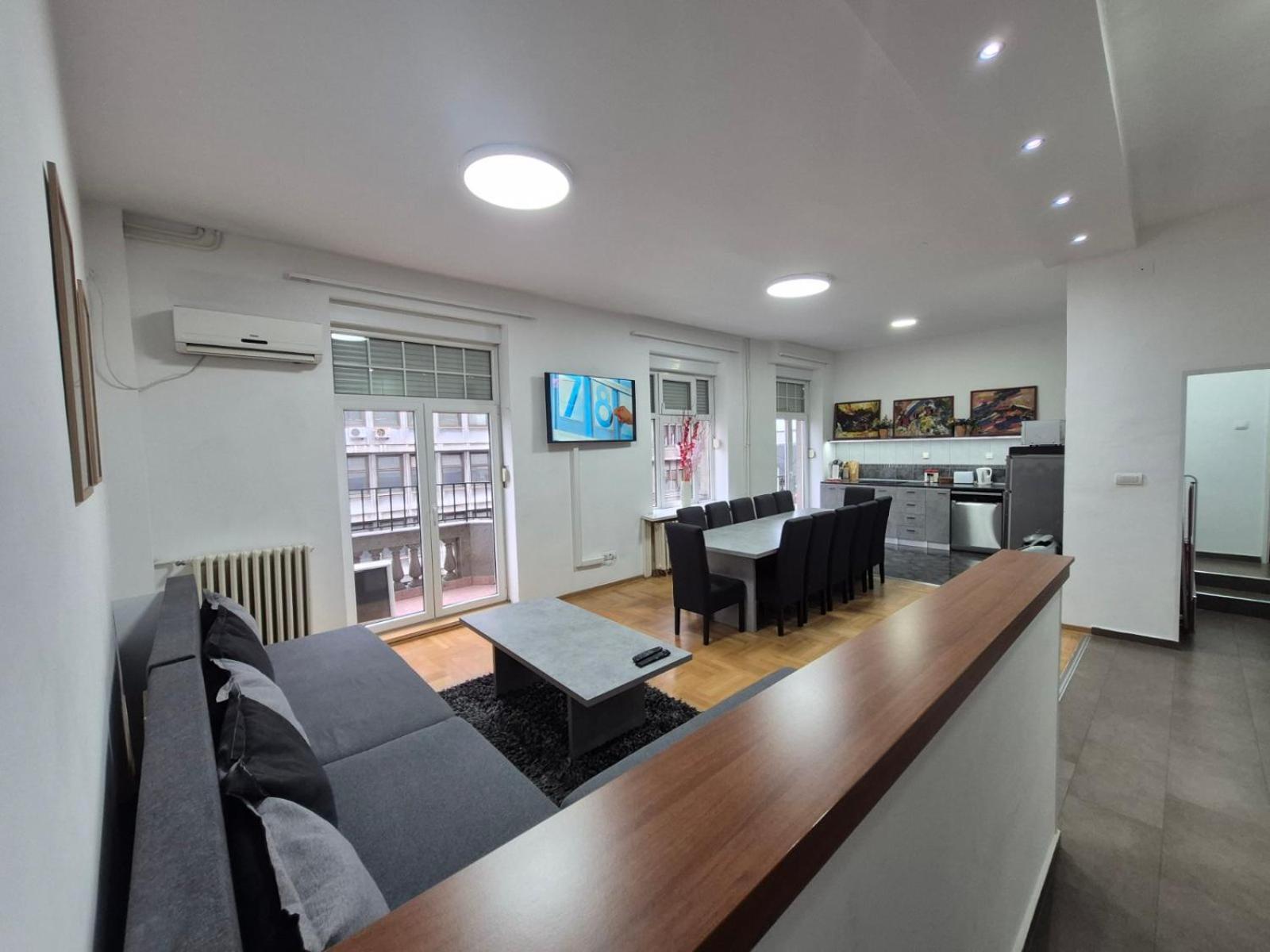 Authentic Belgrade Centre Apartments For Large Groups, Republic Square - Up To 47 People In 5 Apartments Oda fotoğraf