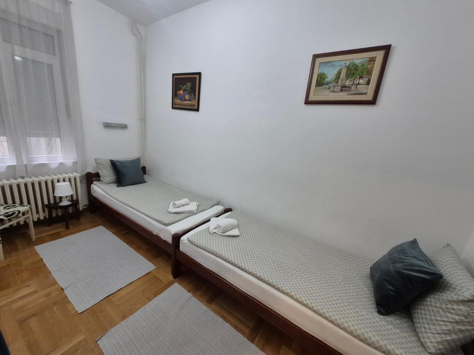 Authentic Belgrade Centre Apartments For Large Groups, Republic Square - Up To 47 People In 5 Apartments Oda fotoğraf