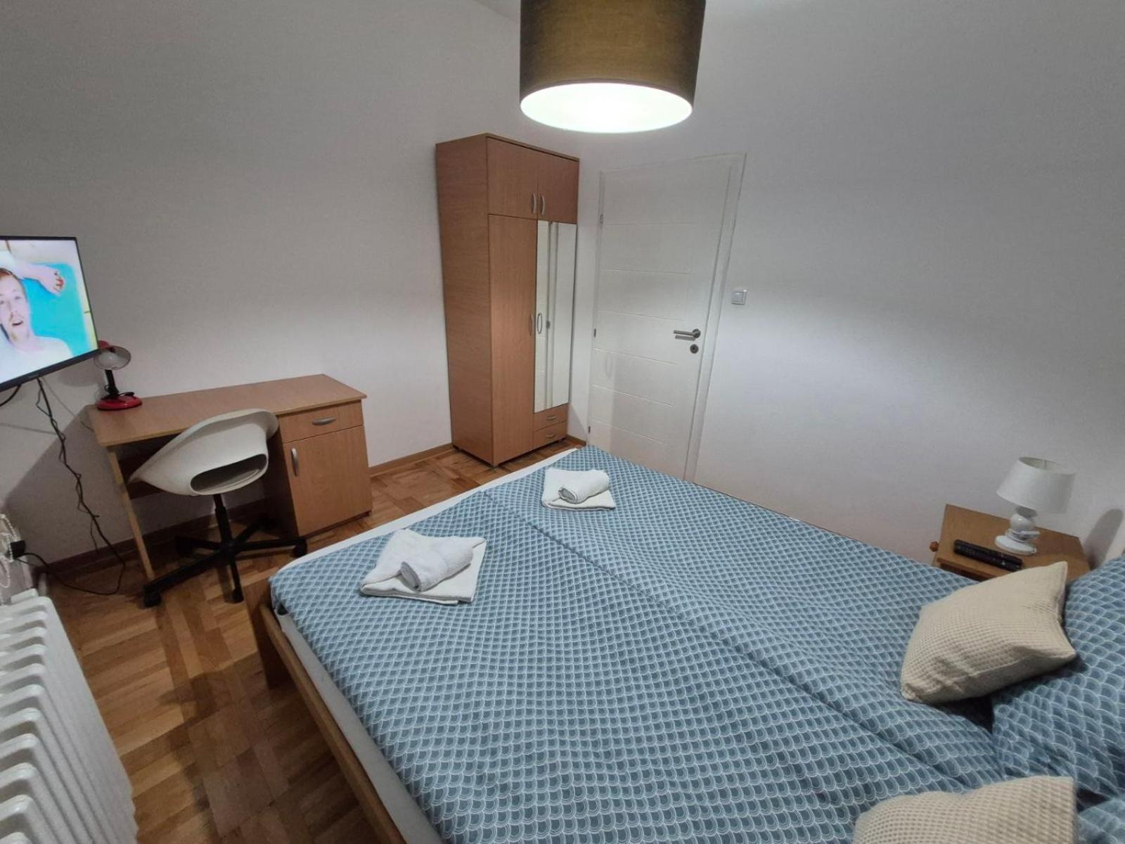 Authentic Belgrade Centre Apartments For Large Groups, Republic Square - Up To 47 People In 5 Apartments Oda fotoğraf