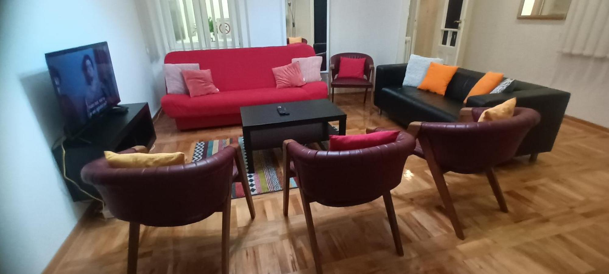 Authentic Belgrade Centre Apartments For Large Groups, Republic Square - Up To 47 People In 5 Apartments Oda fotoğraf
