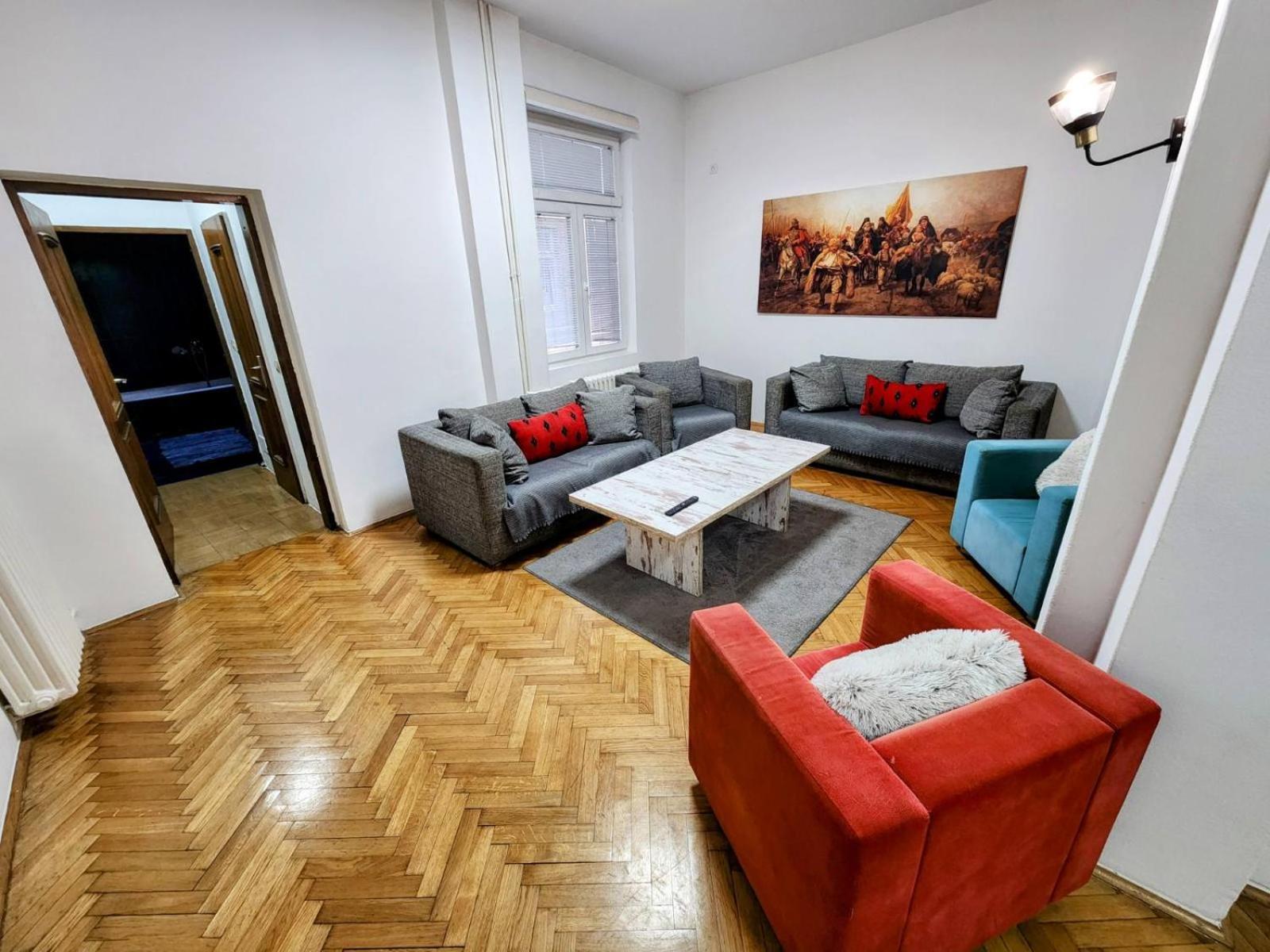 Authentic Belgrade Centre Apartments For Large Groups, Republic Square - Up To 47 People In 5 Apartments Oda fotoğraf