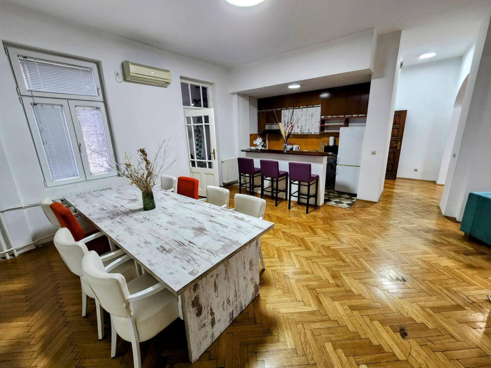 Authentic Belgrade Centre Apartments For Large Groups, Republic Square - Up To 47 People In 5 Apartments Oda fotoğraf